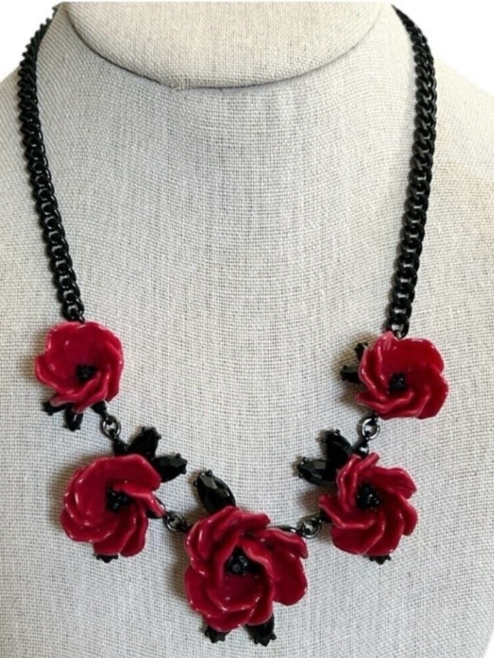 DIVA USA Black and Red Rose Adjustable Choker Necklace with Black Chain